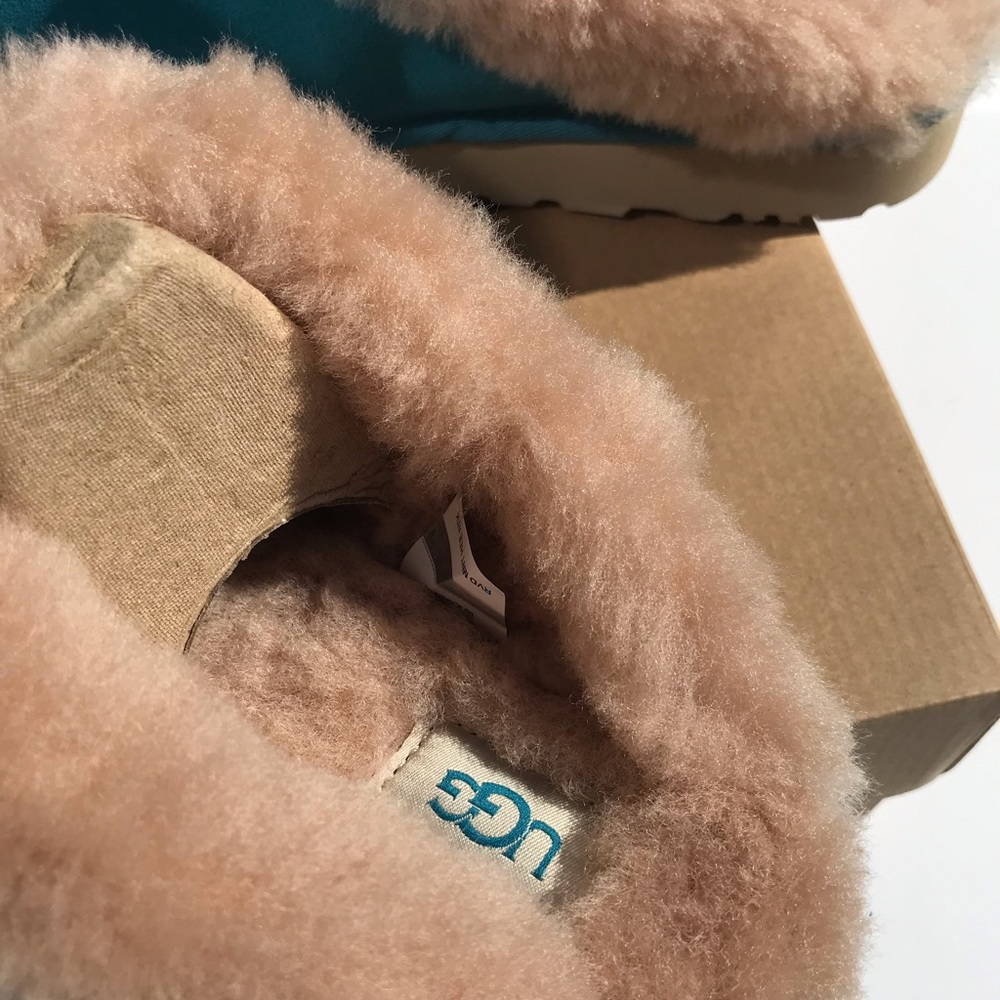 UGG Cluggette Slippers - Picture 9 of 9
